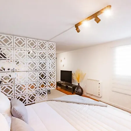 Daire Gaia Elegant Retreat I *